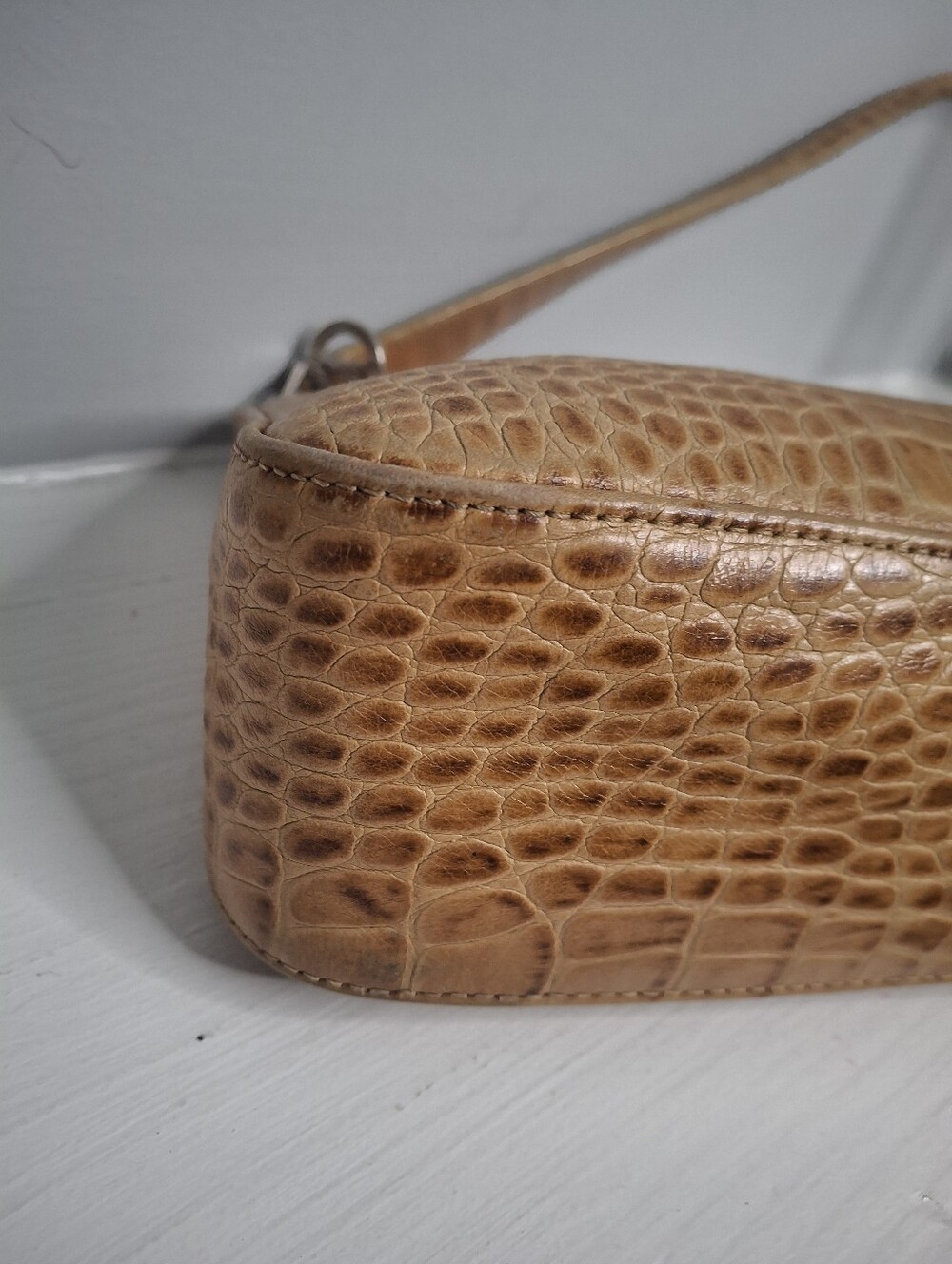 Longchamp Roseau Vintage Croc Embossed Leather Baguette Shoulder Bag Tan - Picture 7 of 13